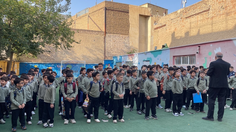 نخستین صبحگاه سال تحصیلی جدید در دبستان سرآمد برگزار شد